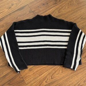 Hollister Ribbed Crop Knit Sweater in Black
